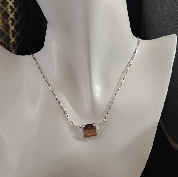 GUCCI Silver Branded Pendant Necklace - Picture 4 of 14